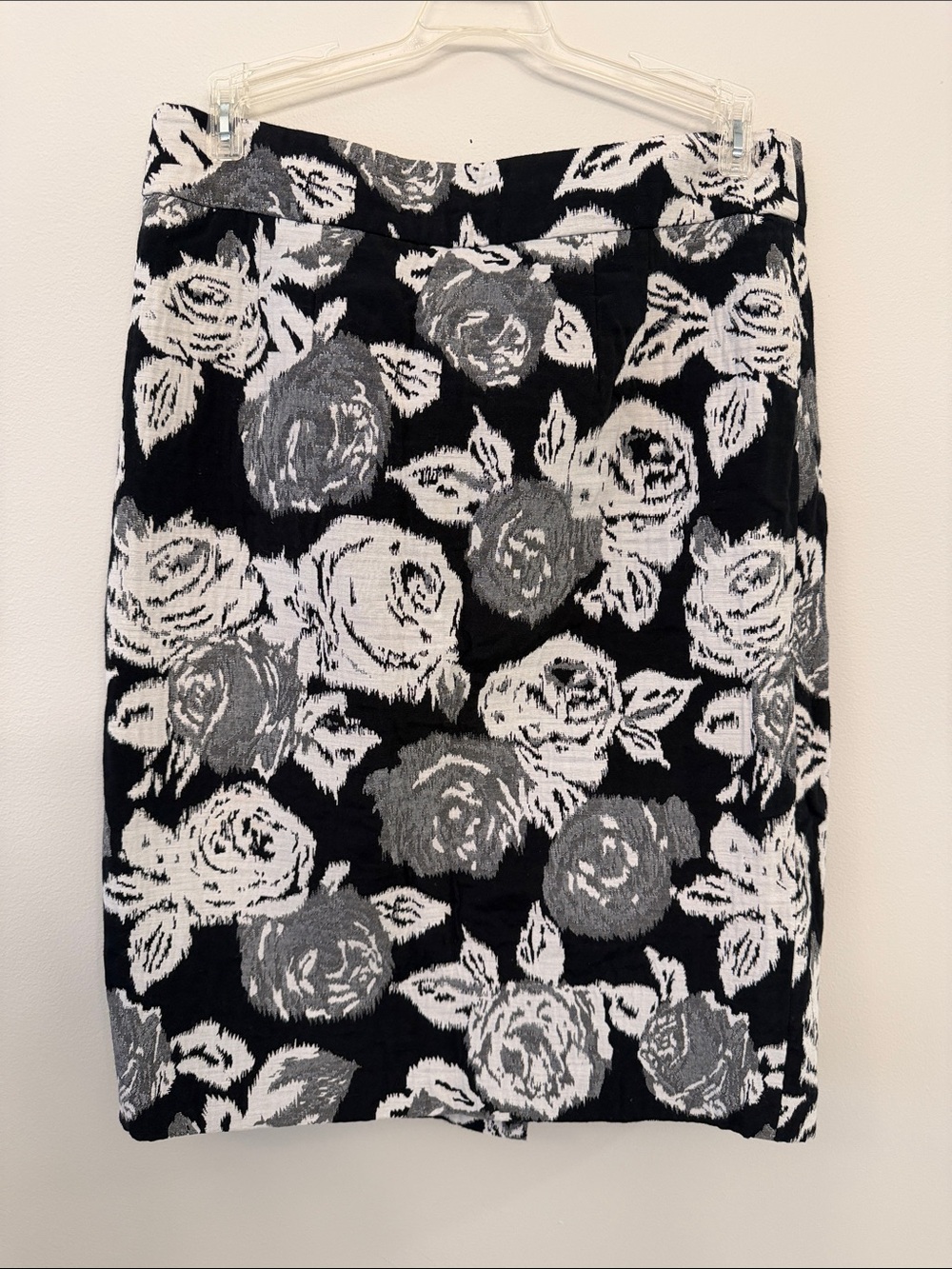 Banana Republic Black Floral Pencil Skirt with Gray Rose Print
